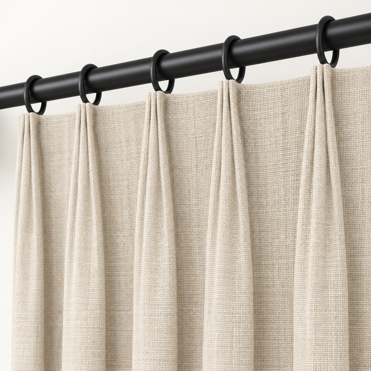 Three-finger Euro pleat